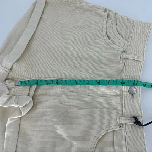Rolla’s NWT Duster 25 corduroy Shorts in Salt - Picture 10 of 12